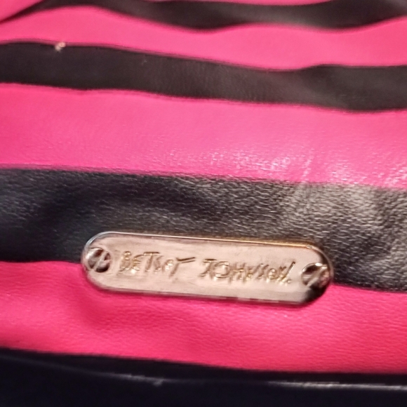 Betsey Johnson Large Overnight Bag Purse Black and Pink Stripe - Picture 4 of 4